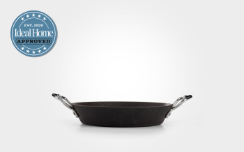 24cm Britannia cast iron frying pan, with side handles